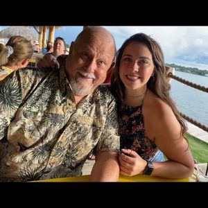 Meet your Posher, Caitlin